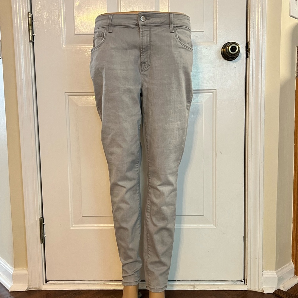Old Navy Rockstar Super Skinny Jeans